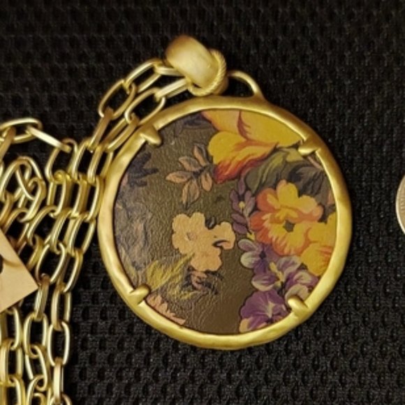 Patricia Nash Jewelry - PATRICIA NASH Floral Leather Pendant Necklace